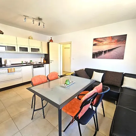 Tara By Interhome דירה *